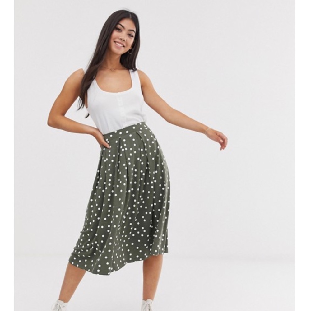 Midi Skirt with Box Pleat in Polka Dot